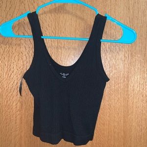 uo crop tank
